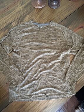✨Eddie Bauer Marled Crewneck Shirt in Brown